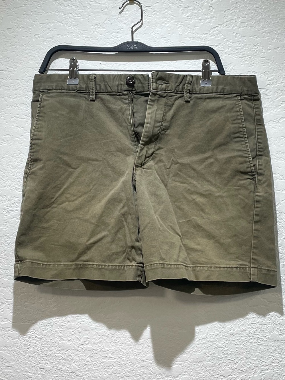 GAP Olive Green Flat-Front Chino Shorts Size 32